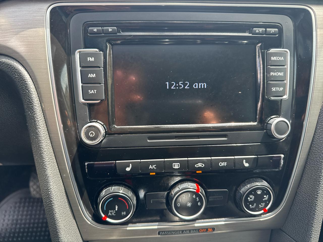 Volkswagen Passat TDI SE 6A w/ Sunroof 2015