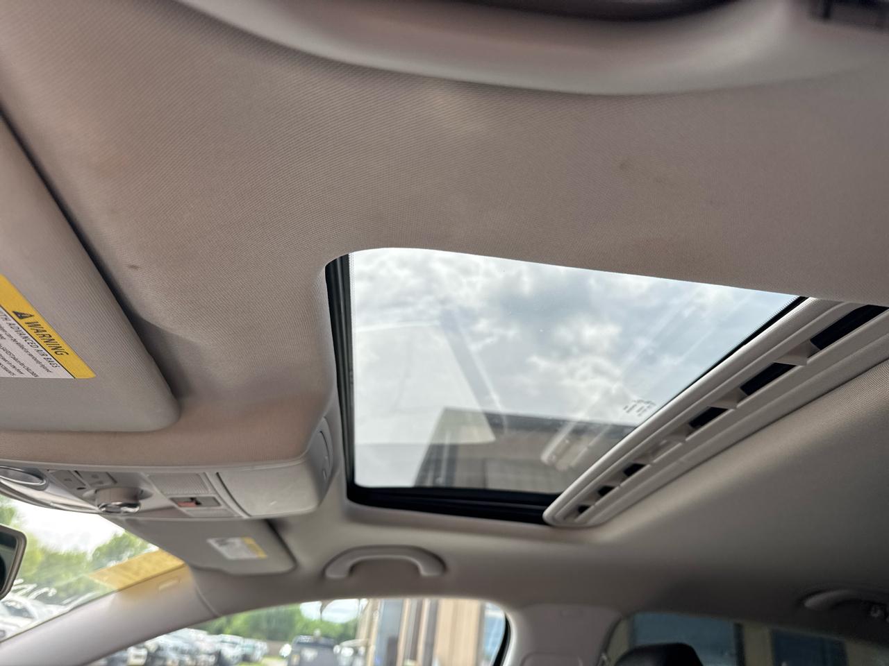Volkswagen Passat TDI SE 6A w/ Sunroof 2015