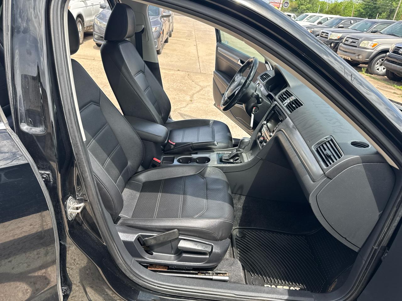 Volkswagen Passat TDI SE 6A w/ Sunroof 2015