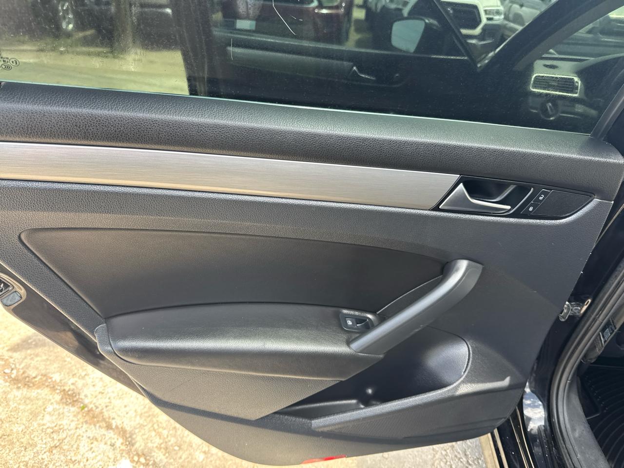 Volkswagen Passat TDI SE 6A w/ Sunroof 2015
