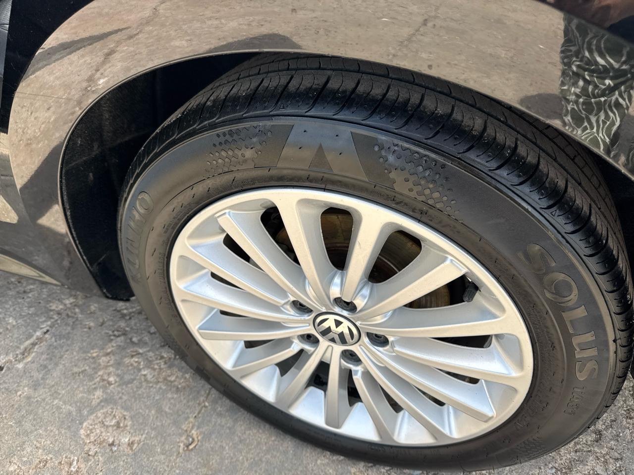Volkswagen Passat TDI SE 6A w/ Sunroof 2015