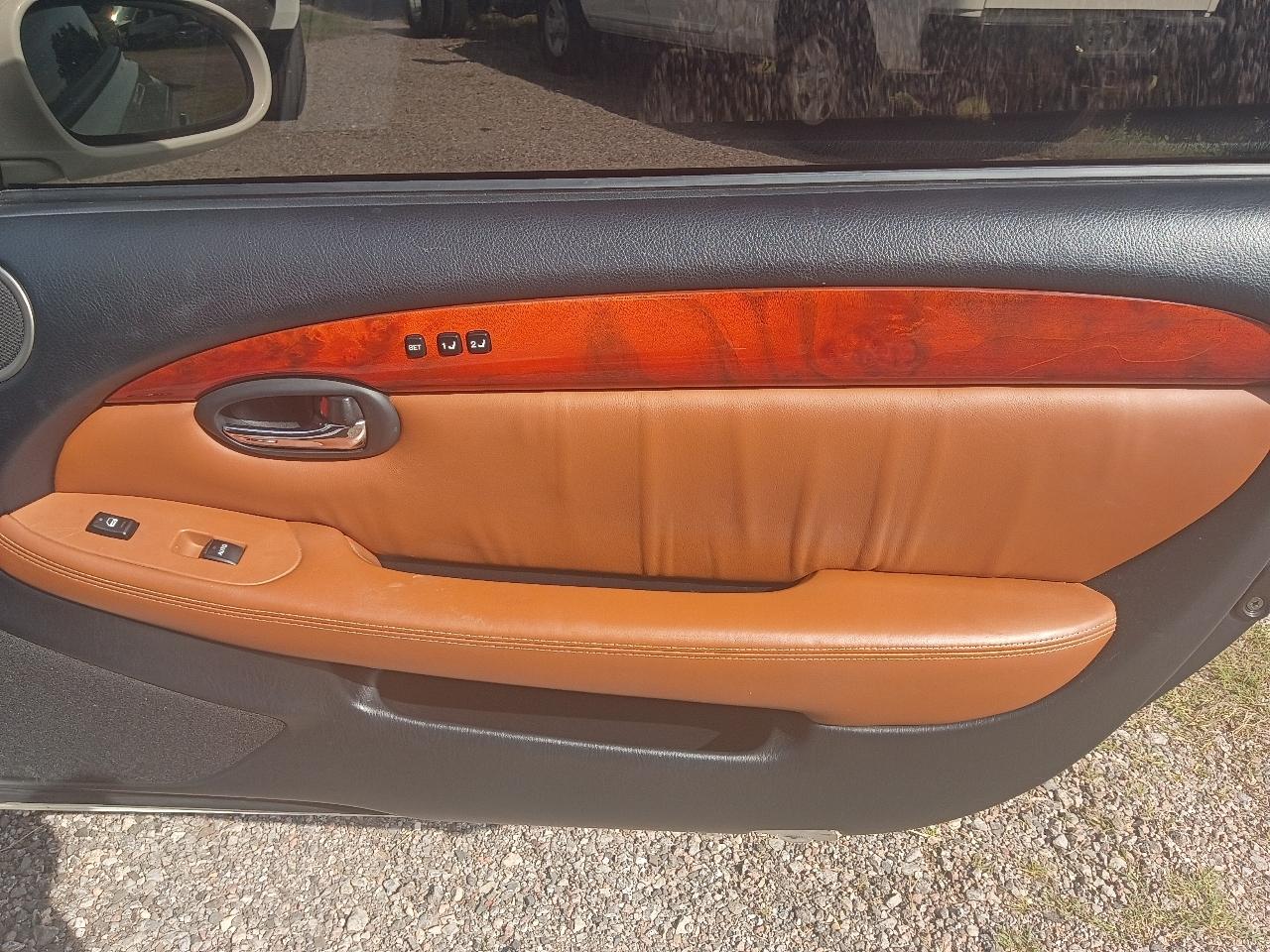 Lexus SC 430 Convertible 2003