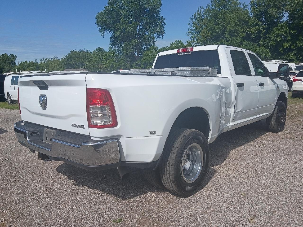 RAM 3500 Tradesman Crew Cab 4WD DRW 2024
