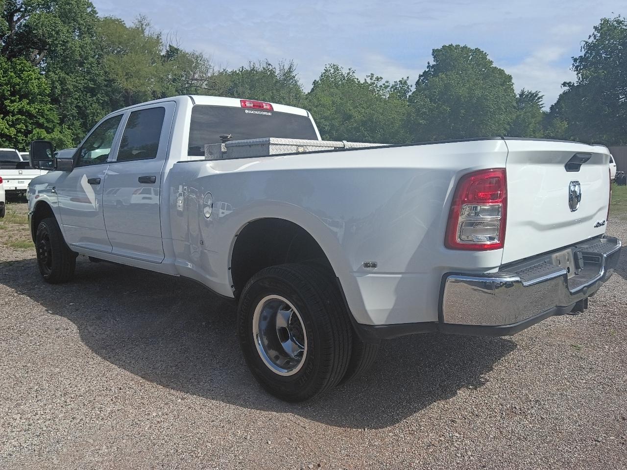 RAM 3500 Tradesman Crew Cab 4WD DRW 2024