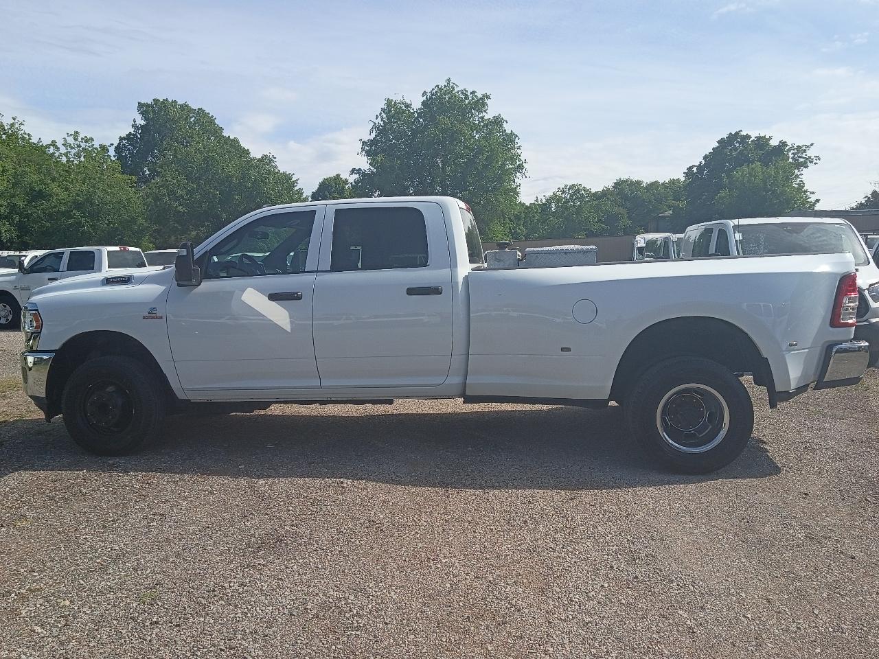 RAM 3500 Tradesman Crew Cab 4WD DRW 2024
