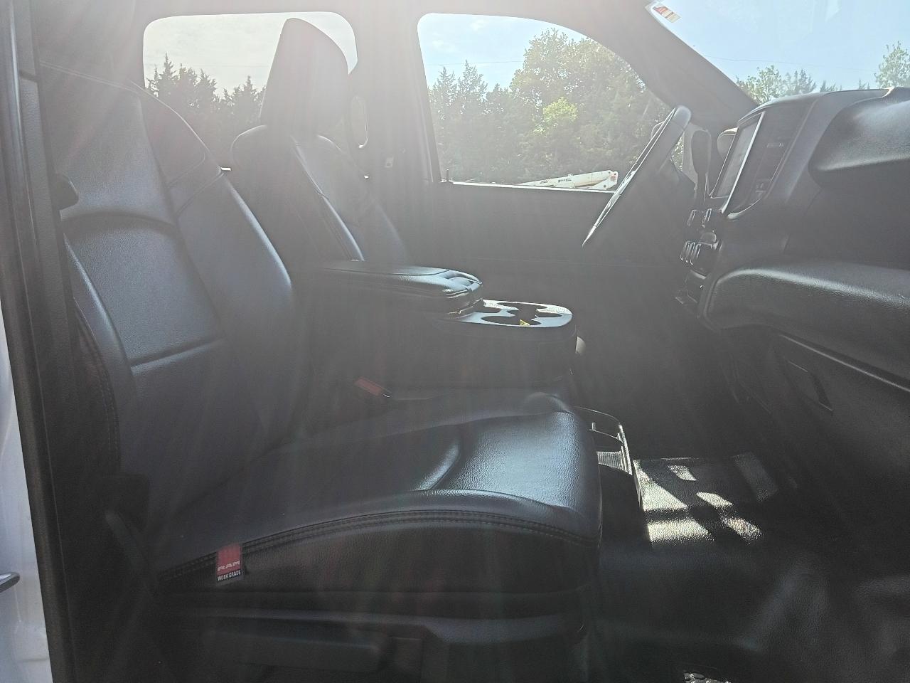 RAM 3500 Tradesman Crew Cab 4WD DRW 2024