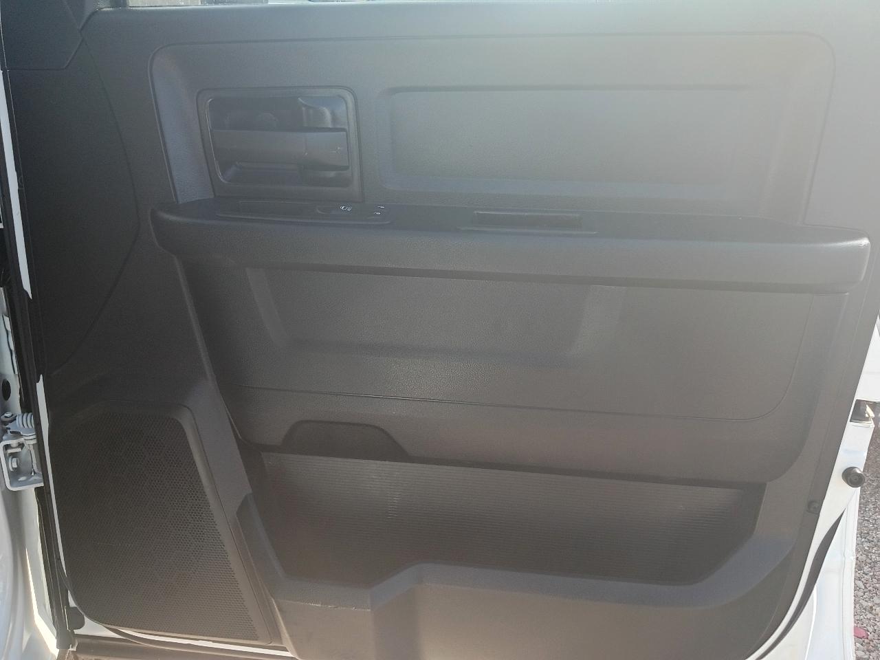 RAM 3500 Tradesman Crew Cab 4WD DRW 2024