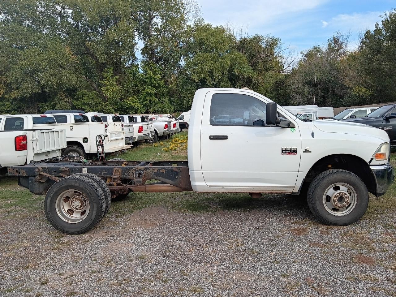 Dodge Ram 3500 Regular Cab DRW 2WD 2011