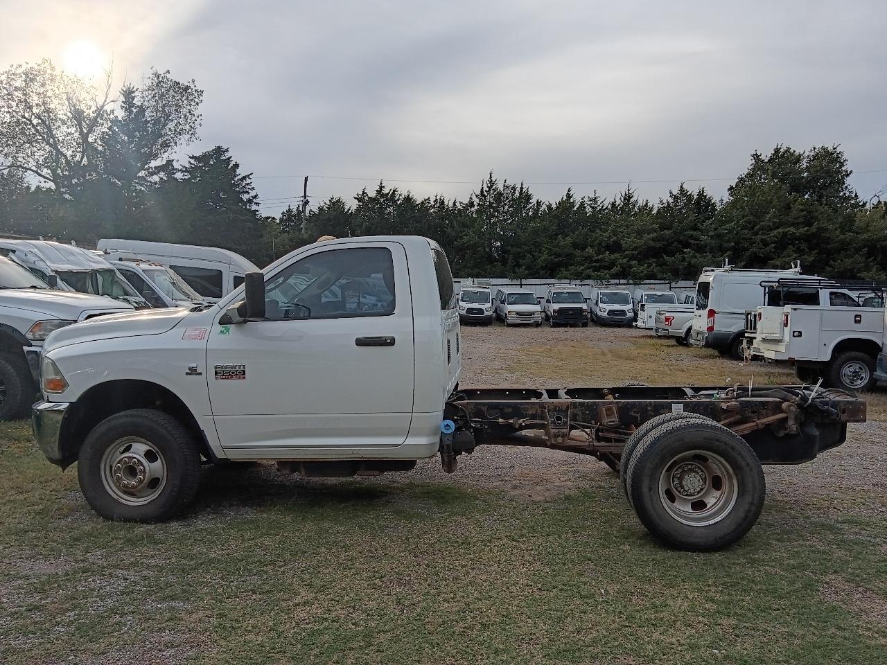 Dodge Ram 3500 Regular Cab DRW 2WD 2011