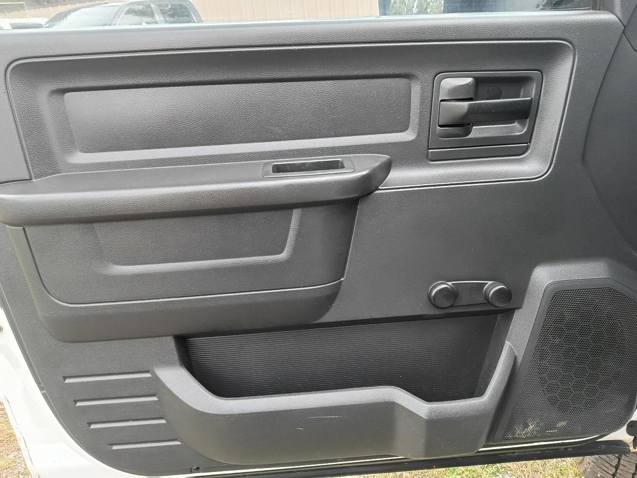 Dodge Ram 3500 Regular Cab DRW 2WD 2011
