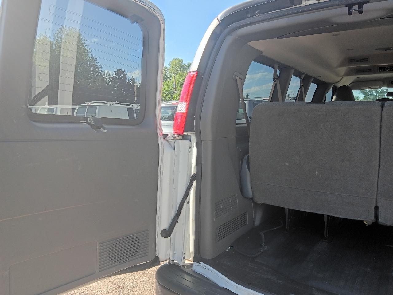 Chevrolet Express LS 3500 2019