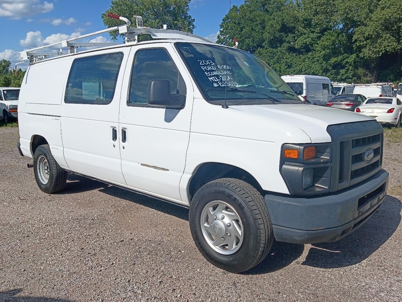 Ford Econoline E-250 2013