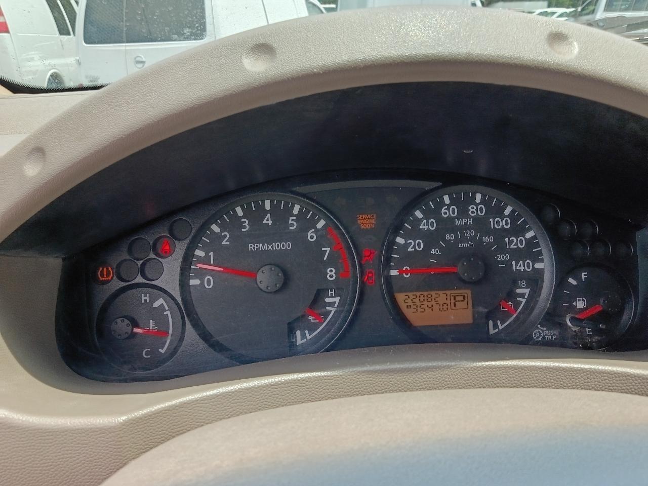 Nissan Frontier LE Crew Cab 2WD 2010