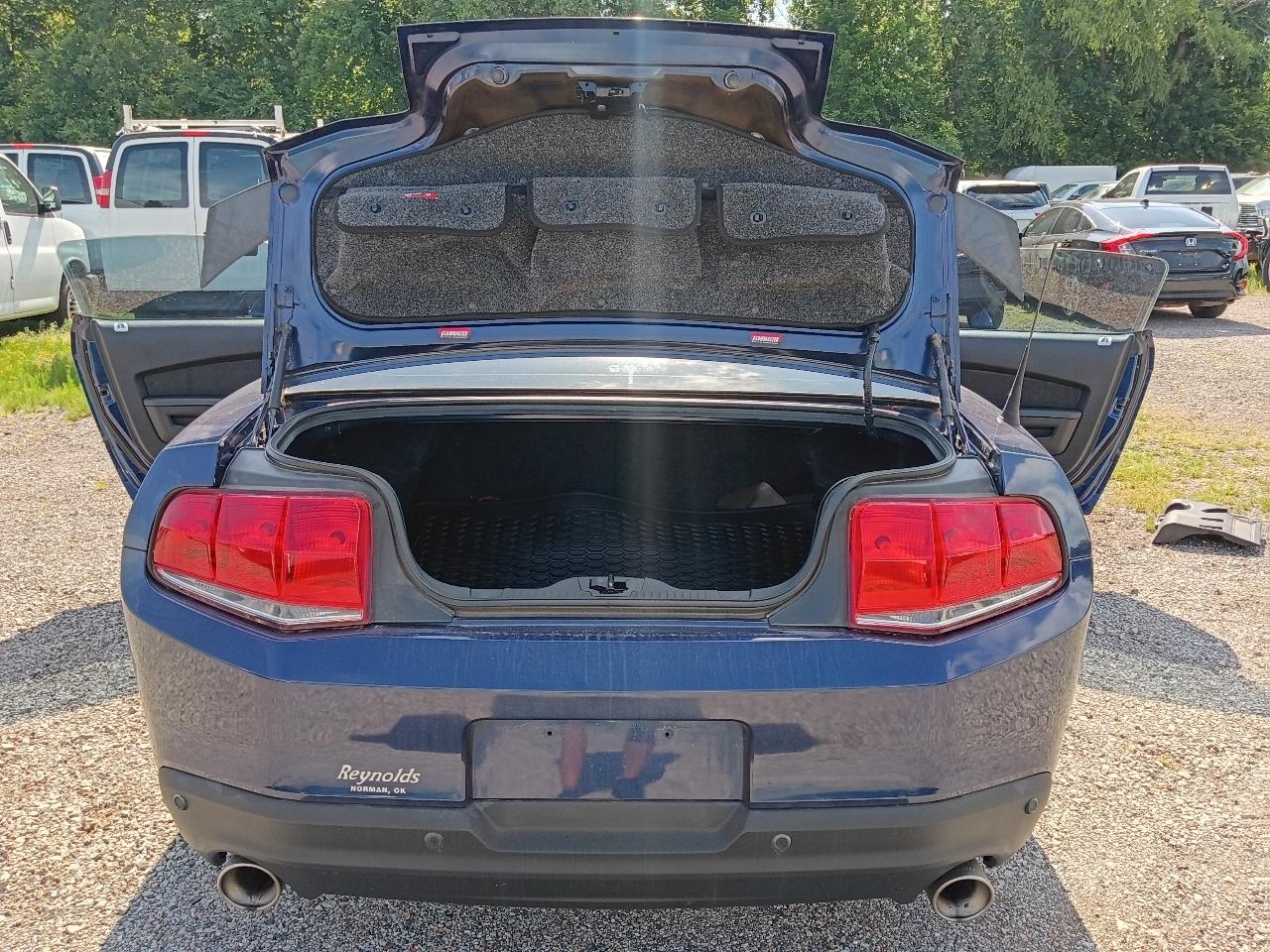 Ford Mustang V6 Coupe 2012
