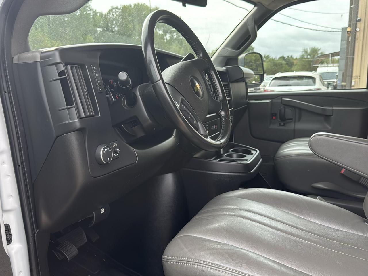 Chevrolet Express 2500 Cargo 2023
