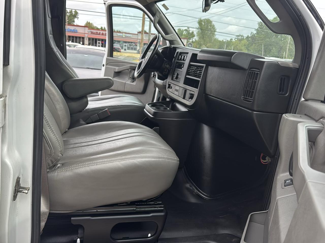 Chevrolet Express 2500 Cargo 2023