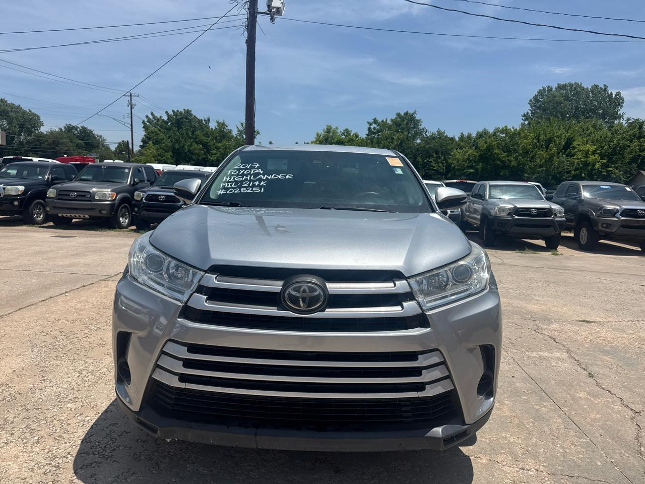 Toyota Highlander LE FWD I4 2017