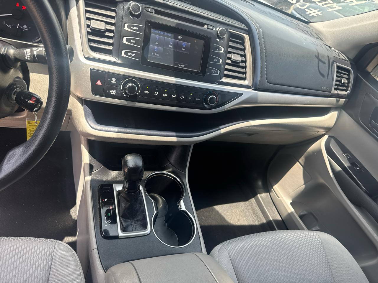 Toyota Highlander LE FWD I4 2017