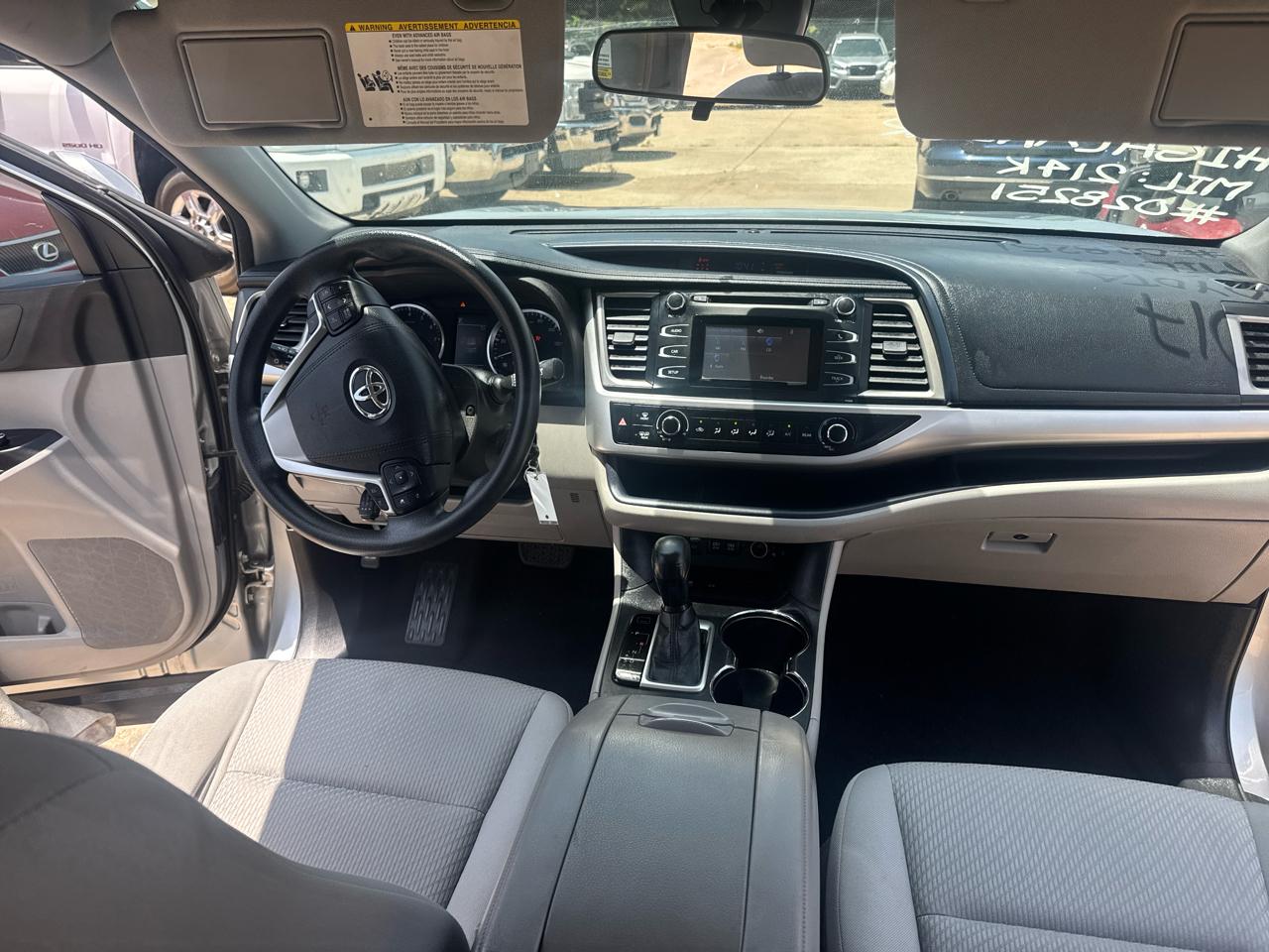Toyota Highlander LE FWD I4 2017