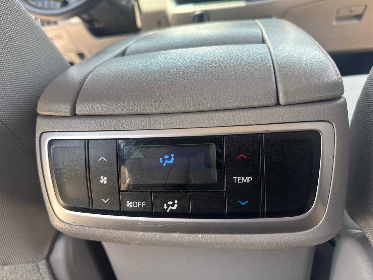 Toyota Highlander LE FWD I4 2017