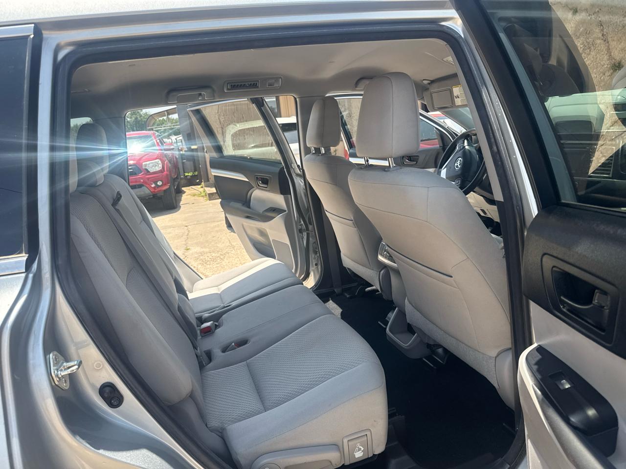 Toyota Highlander LE FWD I4 2017