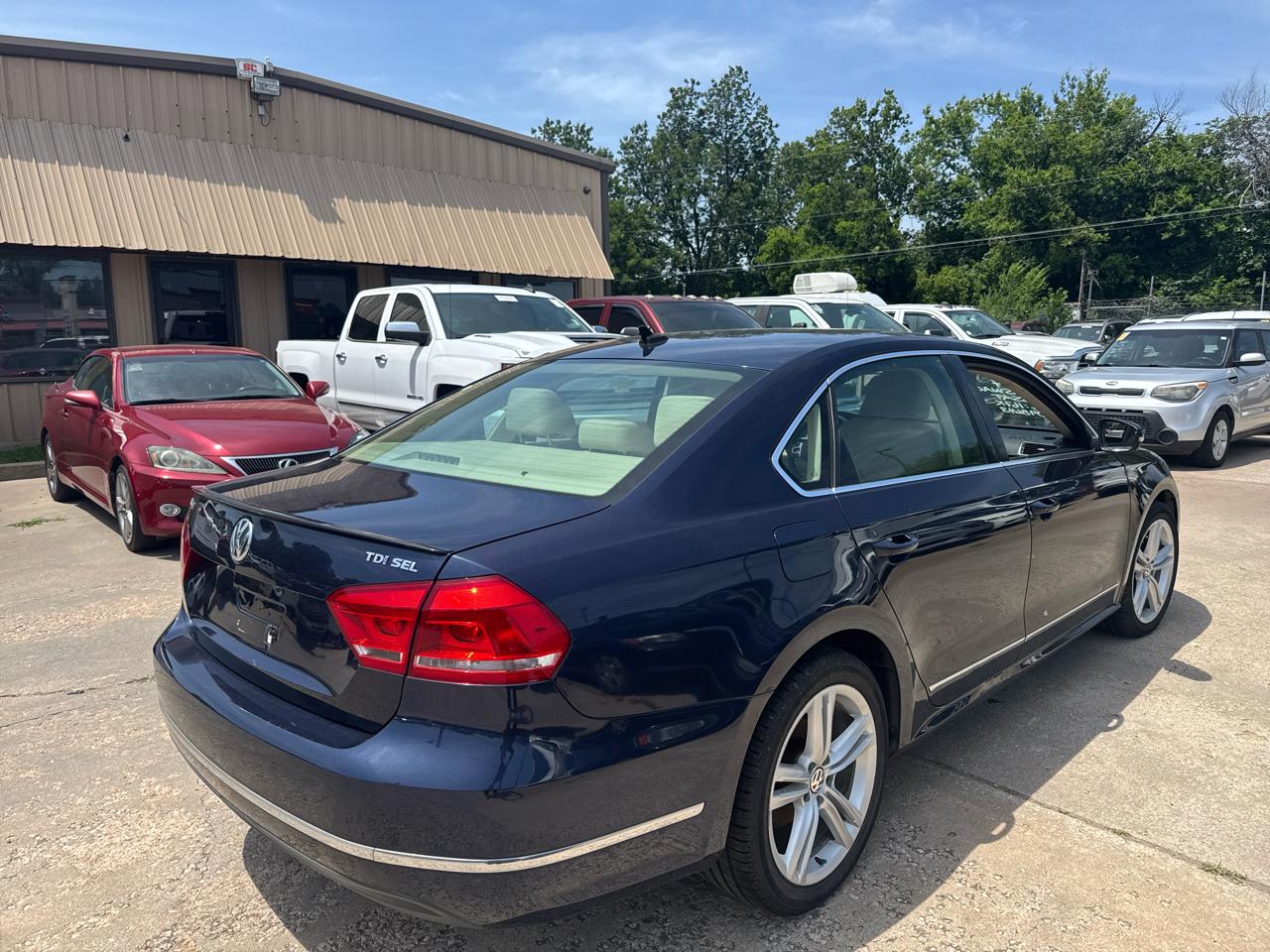 Volkswagen Passat 2.0L TDI SE AT 2014