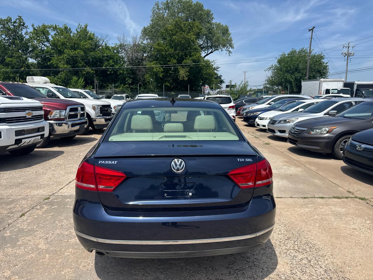 Volkswagen Passat 2.0L TDI SE AT 2014