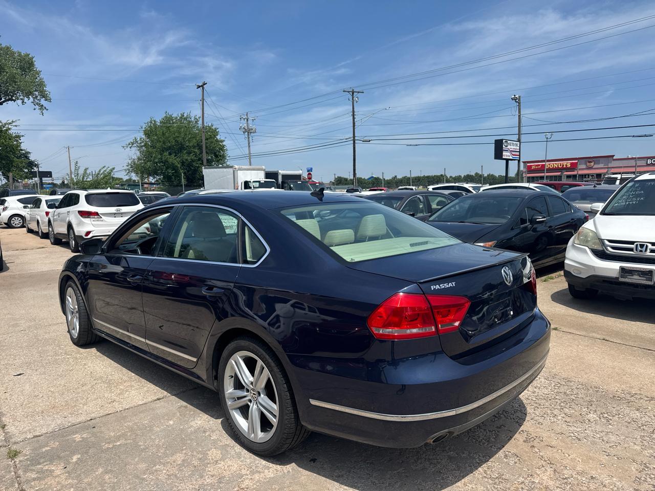 Volkswagen Passat 2.0L TDI SE AT 2014