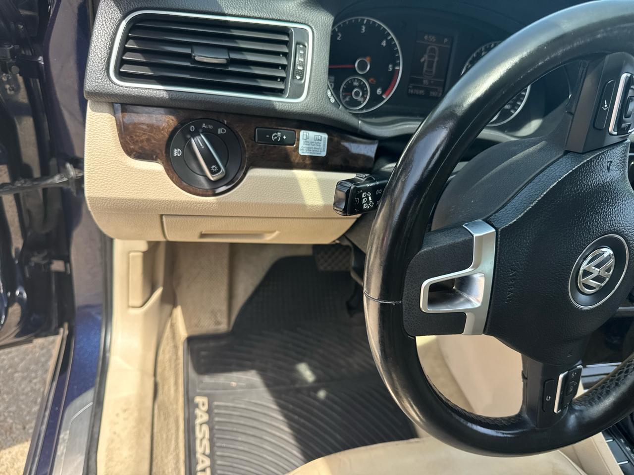Volkswagen Passat 2.0L TDI SE AT 2014