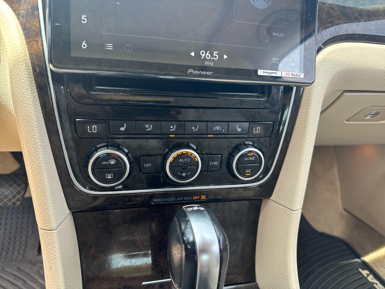 Volkswagen Passat 2.0L TDI SE AT 2014