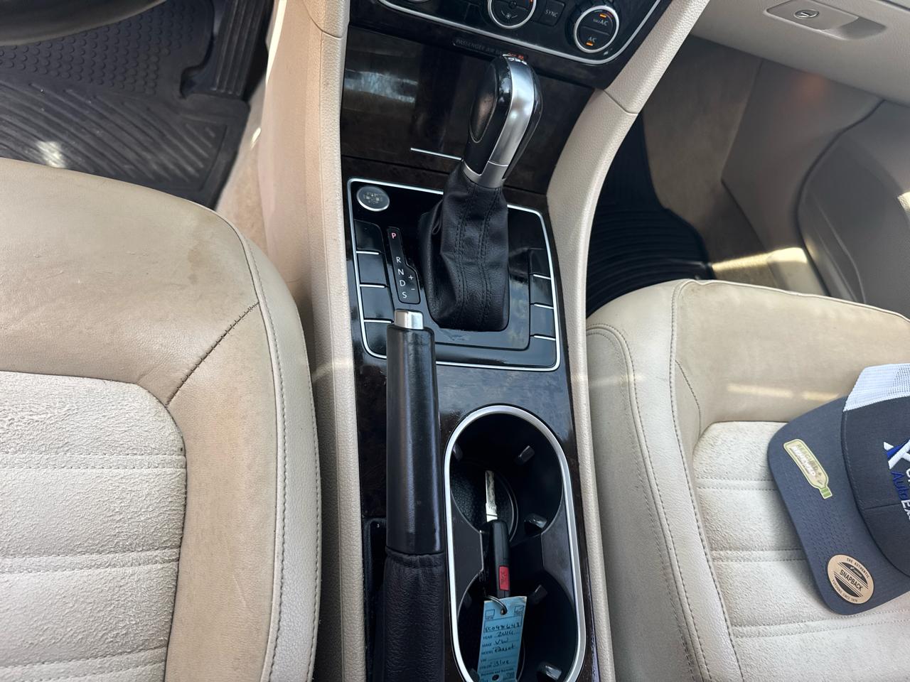 Volkswagen Passat 2.0L TDI SE AT 2014