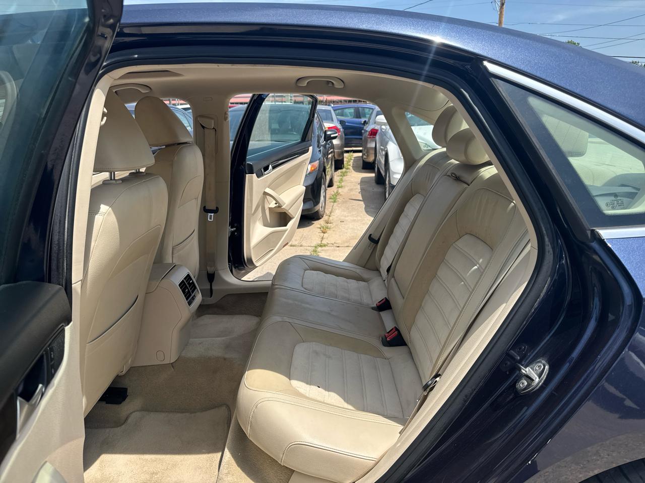 Volkswagen Passat 2.0L TDI SE AT 2014