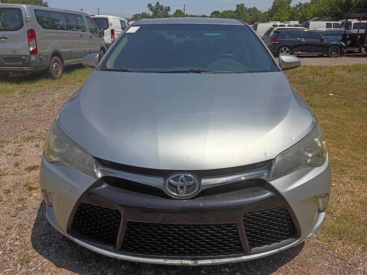 Toyota Camry SE 2015