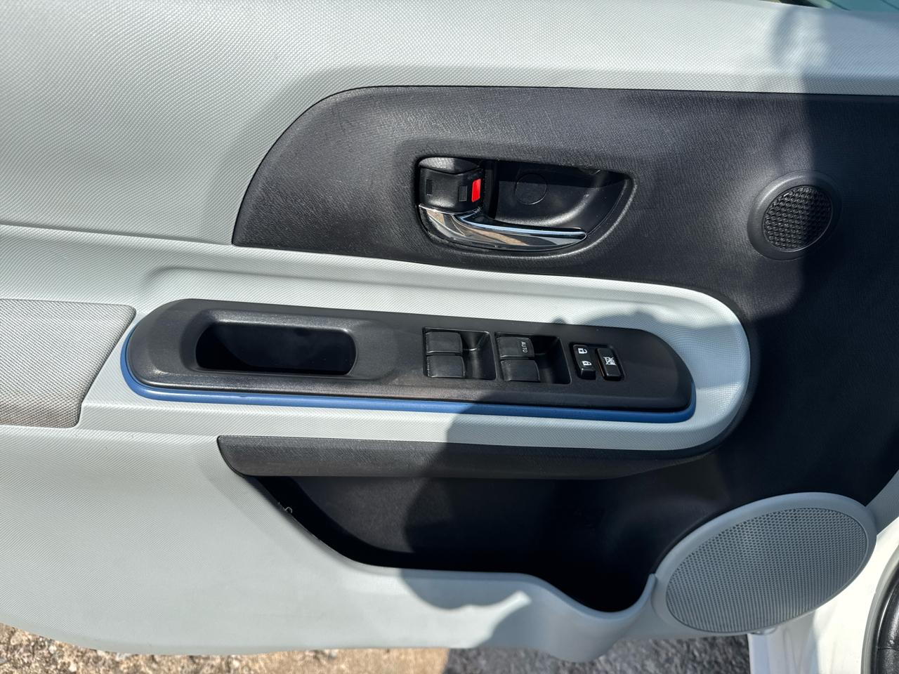 Toyota Prius c One 2013