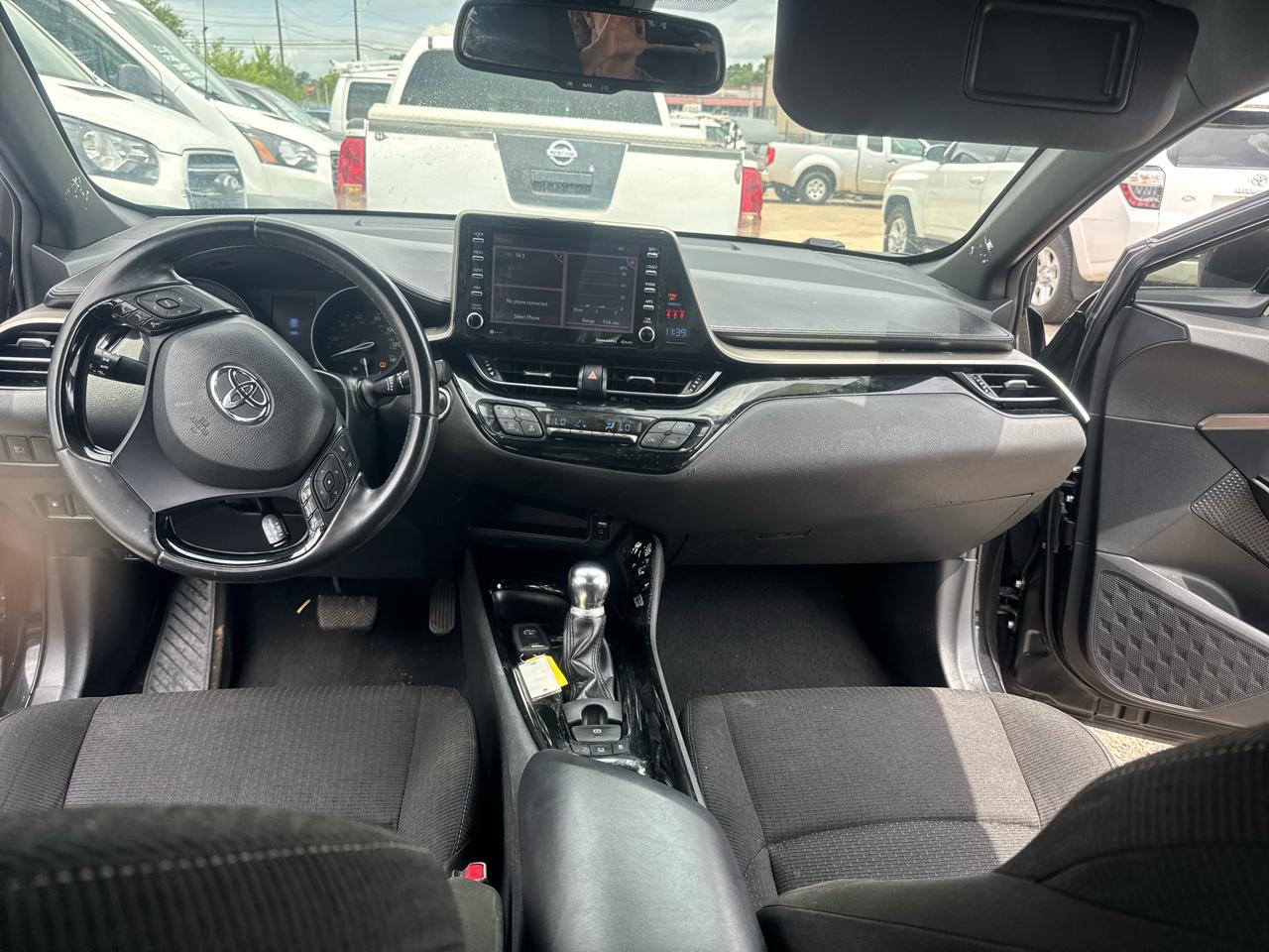 Toyota C-HR LE 2019