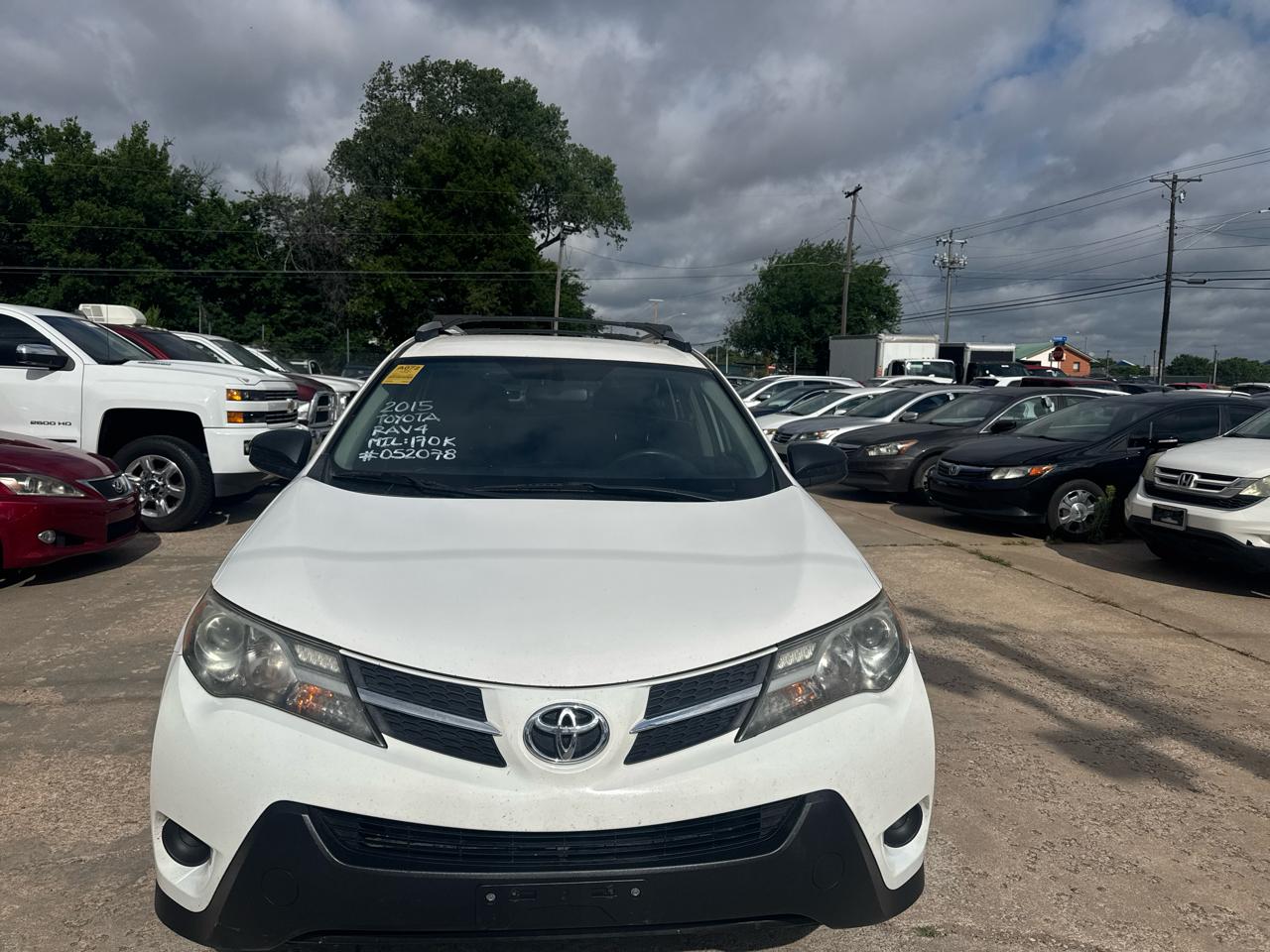 Toyota RAV4 LE FWD 2015