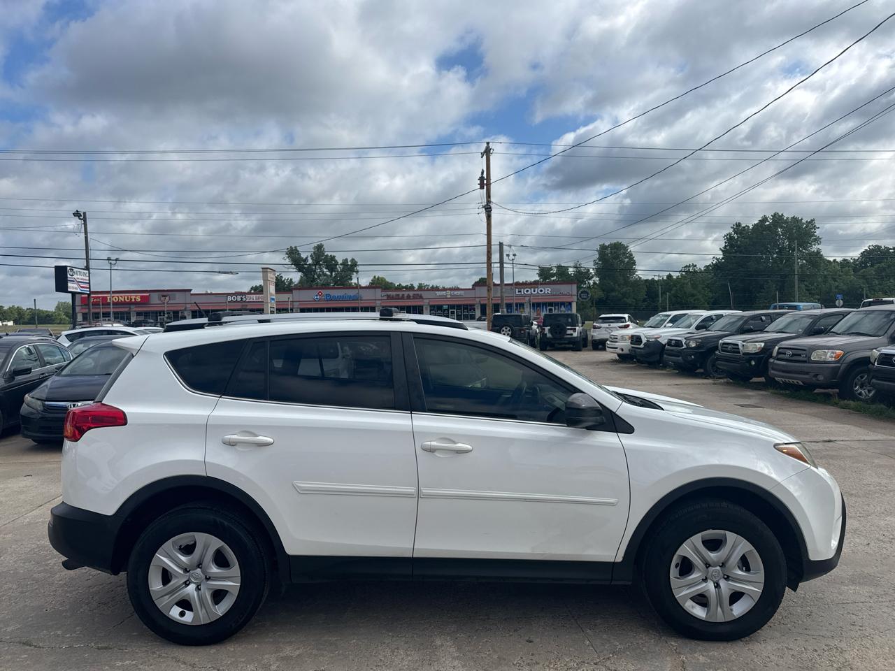 Toyota RAV4 LE FWD 2015
