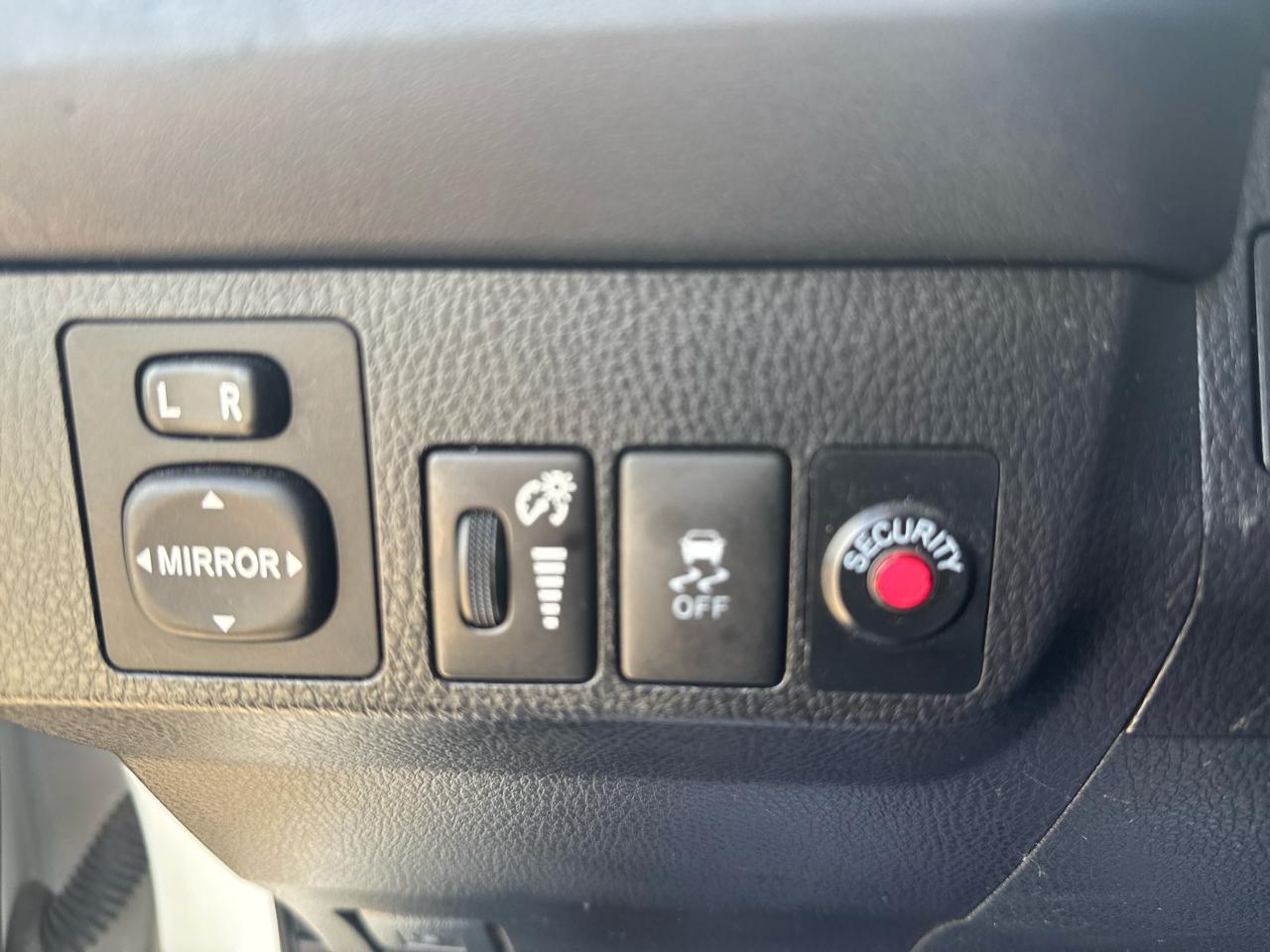 Toyota RAV4 LE FWD 2015