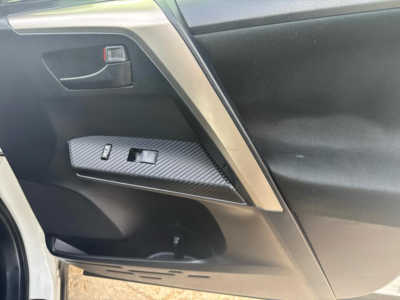Toyota RAV4 LE FWD 2015