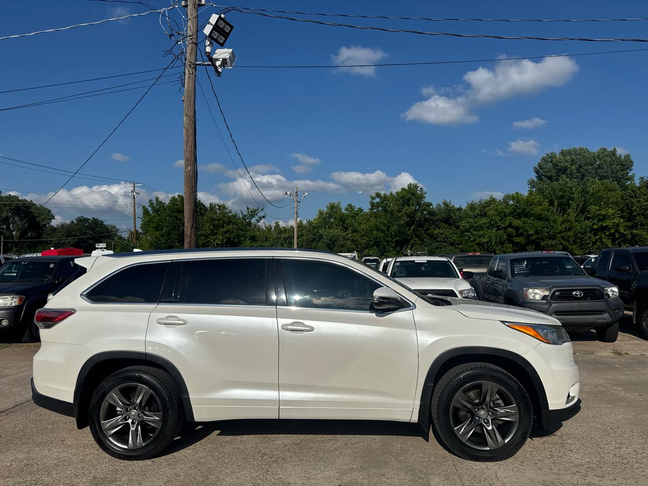 Toyota Highlander Limited FWD V6 2014