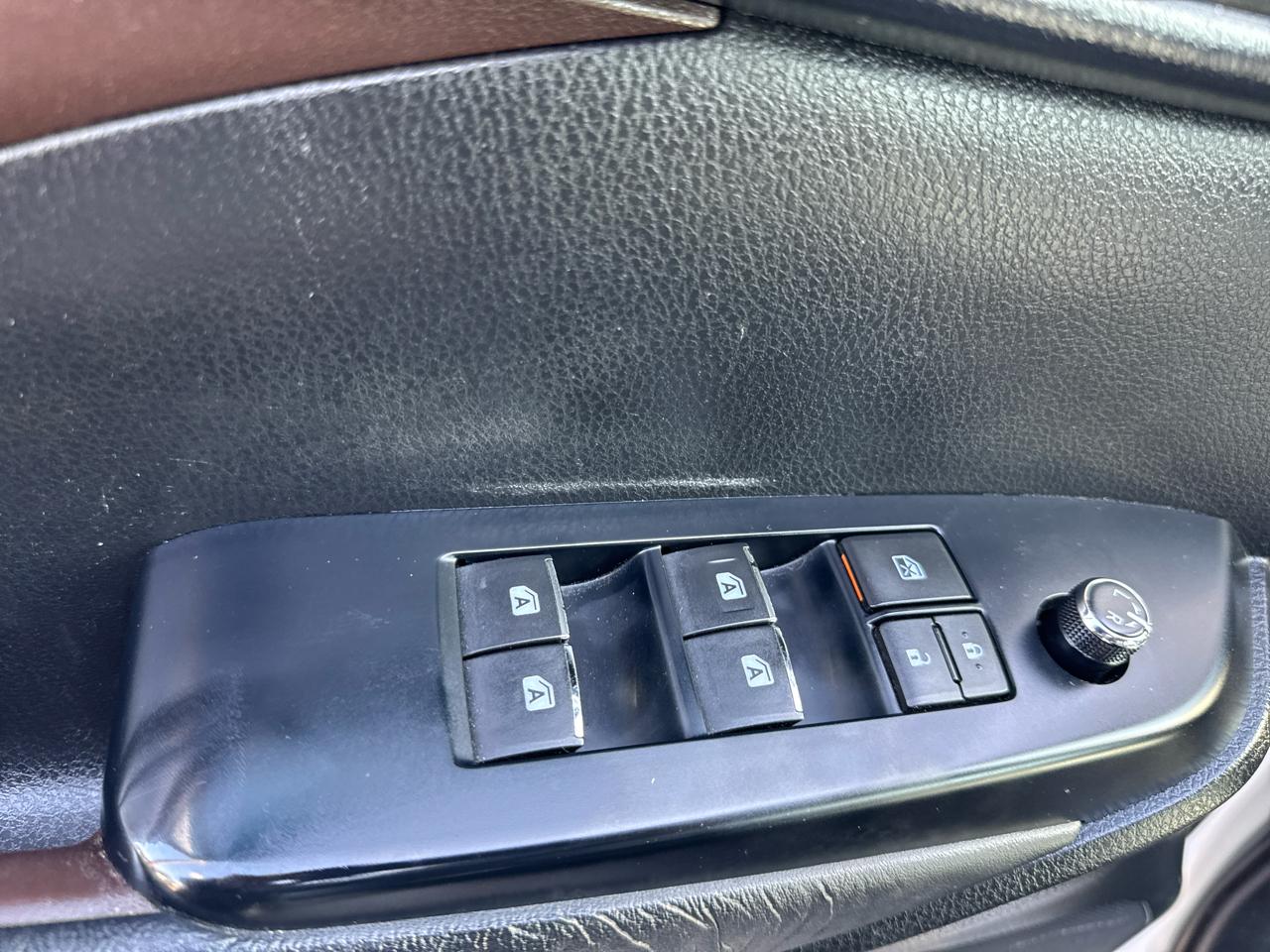 Toyota Highlander Limited FWD V6 2014