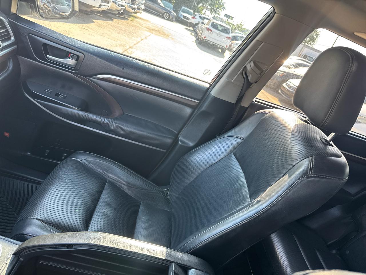 Toyota Highlander Limited FWD V6 2014