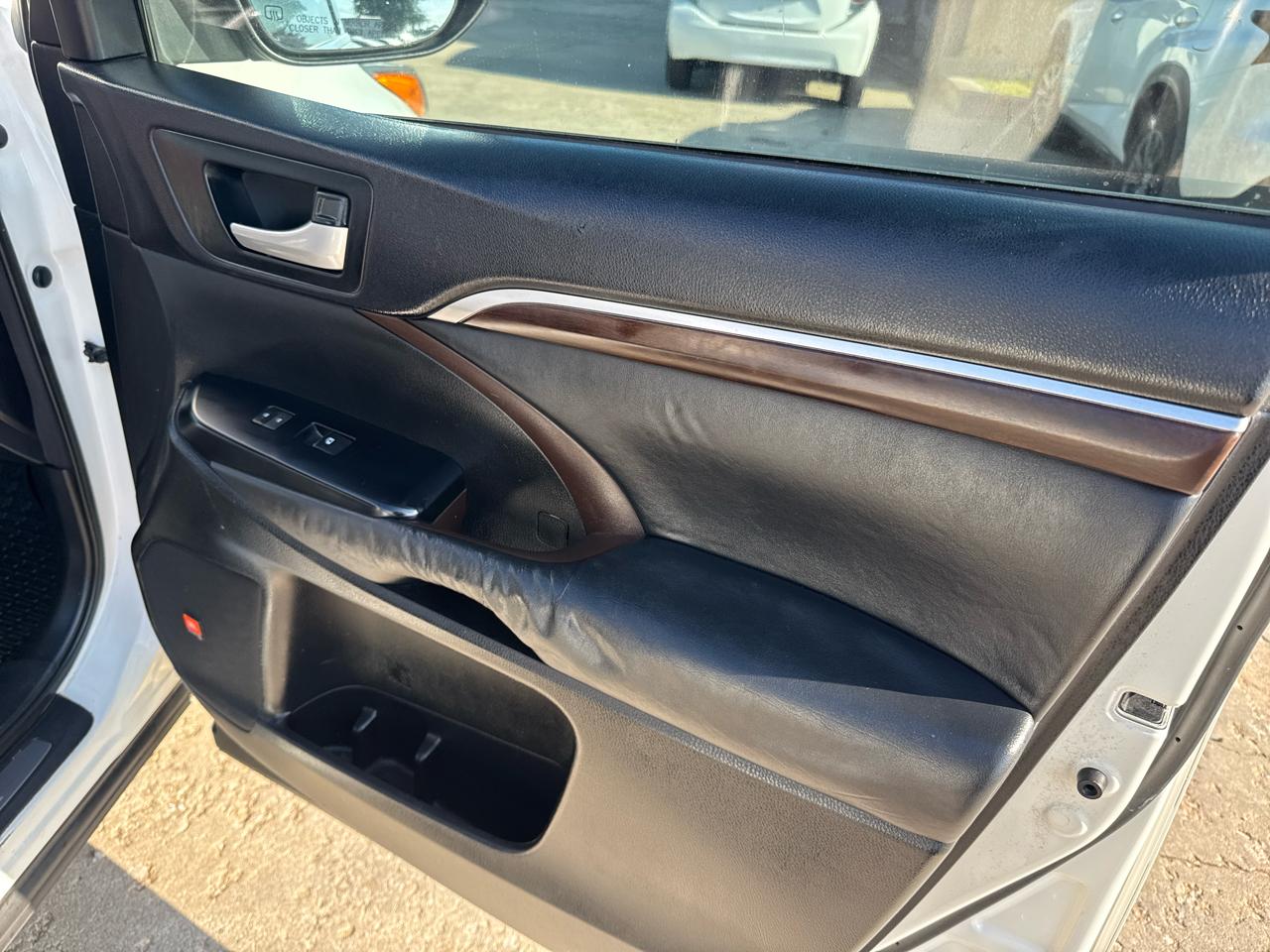 Toyota Highlander Limited FWD V6 2014