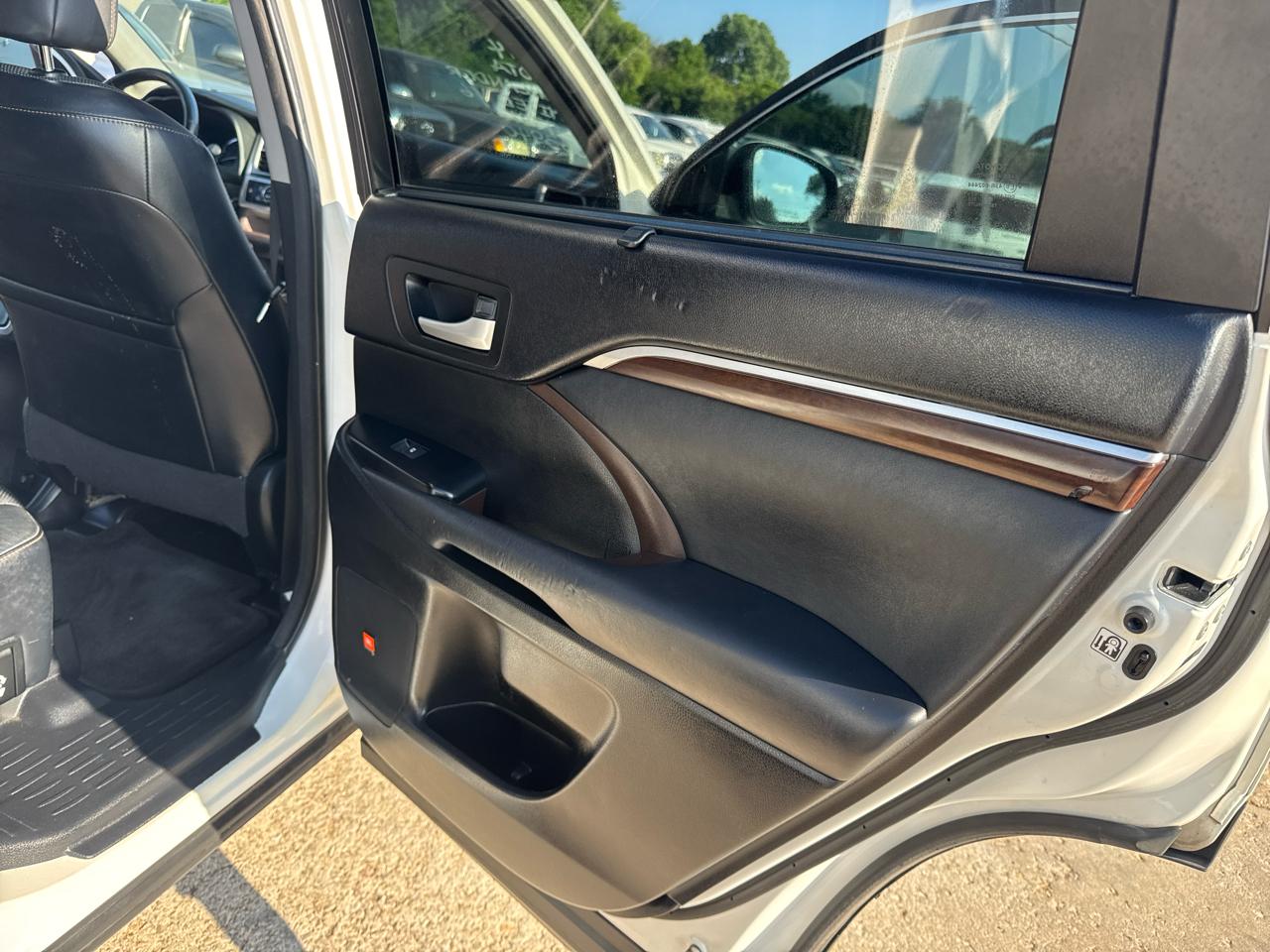 Toyota Highlander Limited FWD V6 2014