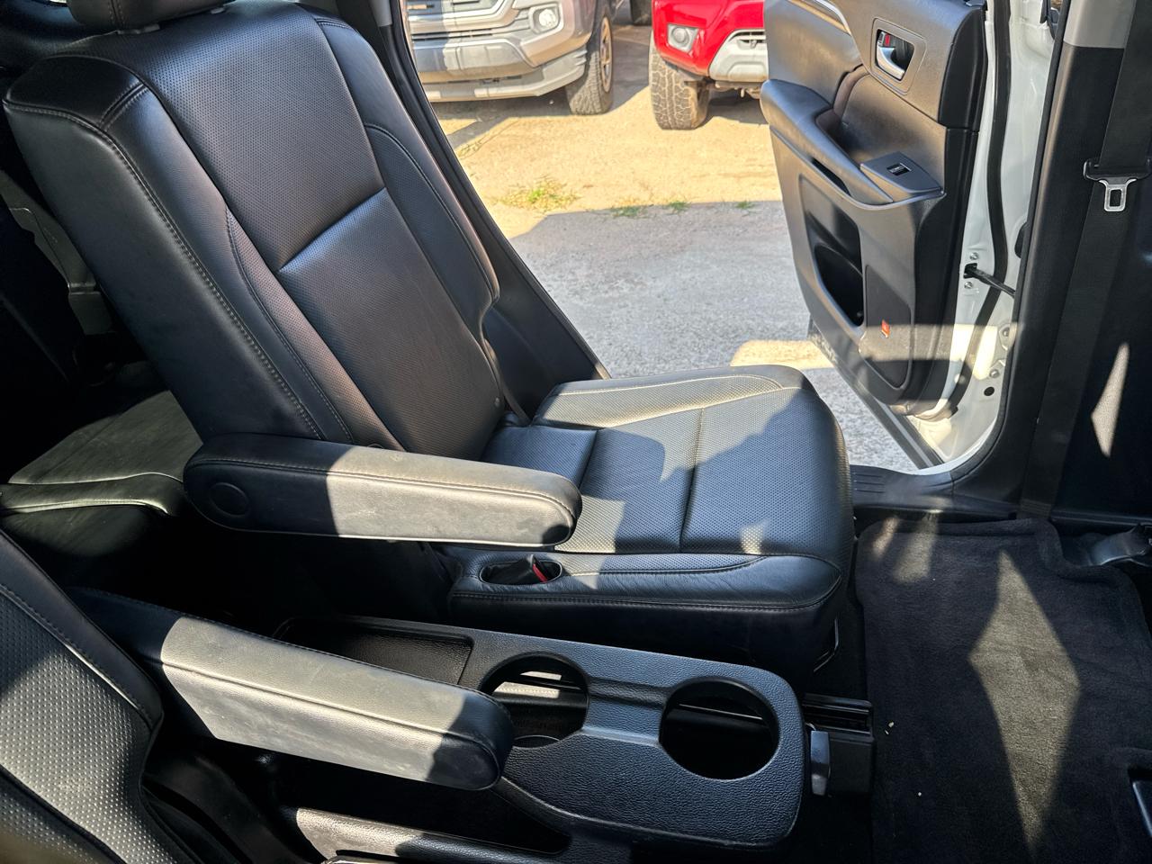 Toyota Highlander Limited FWD V6 2014
