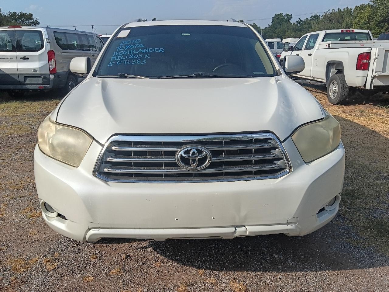 Toyota Highlander Limited 2WD 2010
