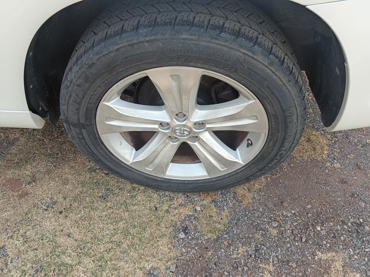 Toyota Highlander Limited 2WD 2010