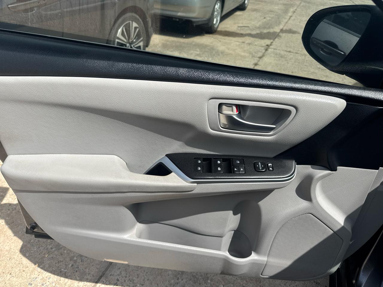 Toyota Camry SE 2015