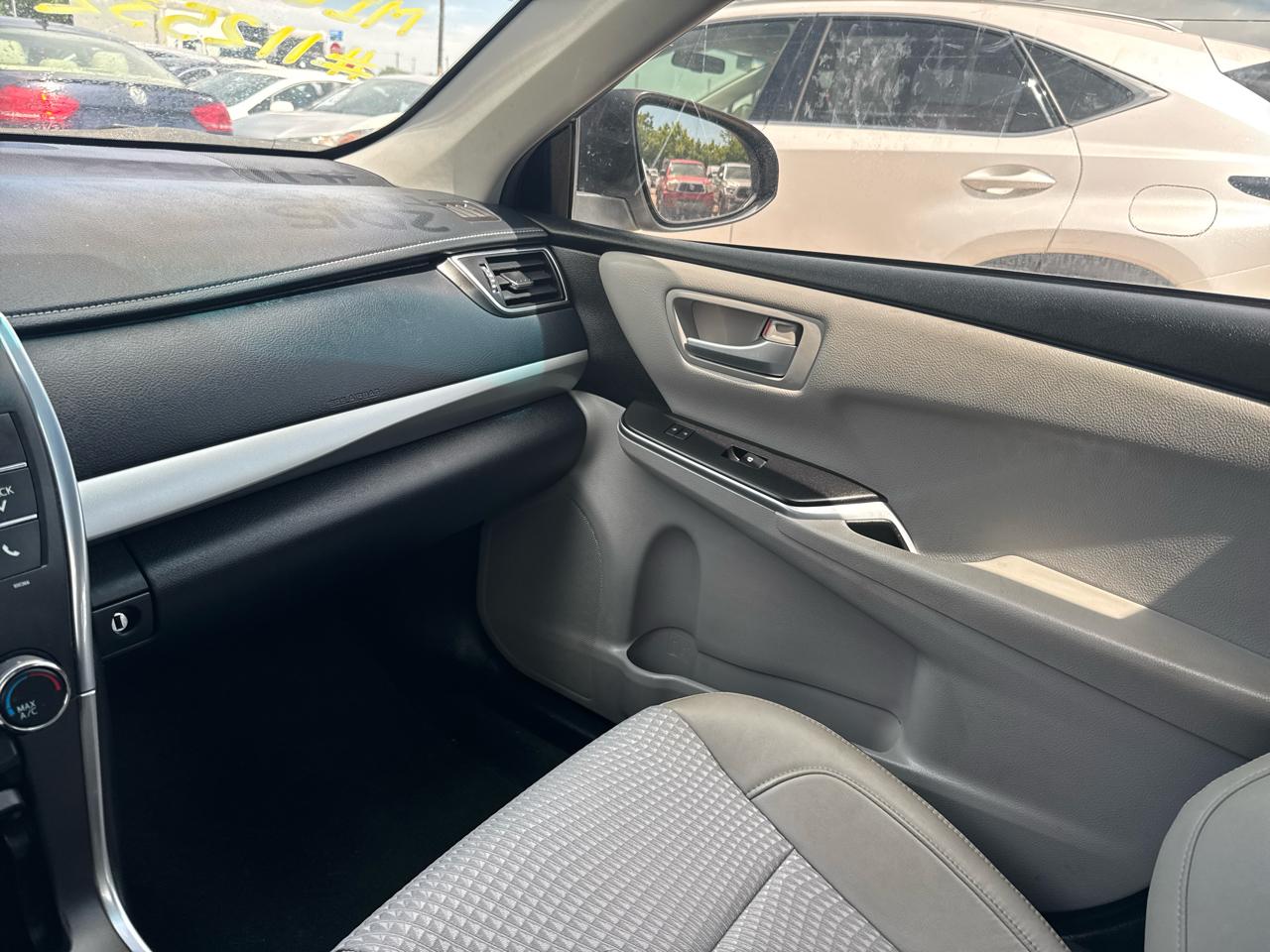 Toyota Camry SE 2015