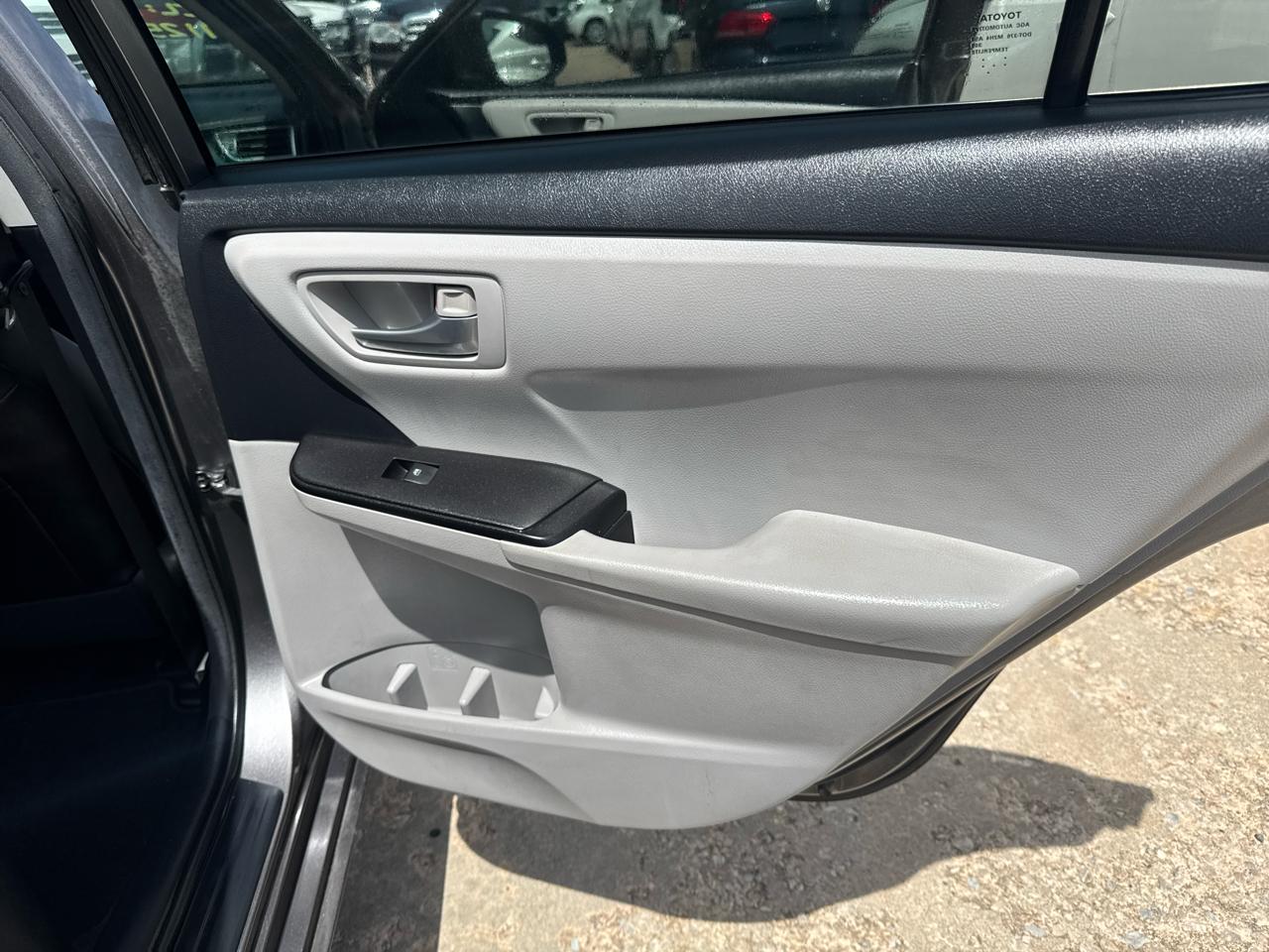 Toyota Camry SE 2015